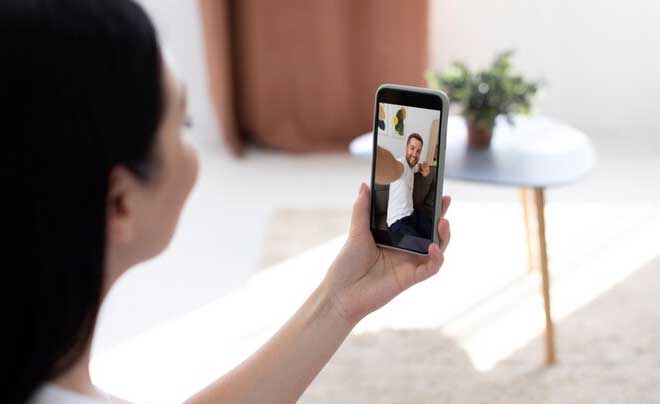 hẹn hò qua video call đang trở thành hot trend