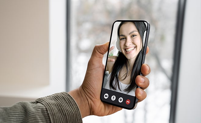 Hẹn hò qua video là gì