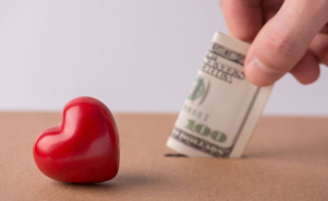 Dấu hiệu nhận biết cô nàng thực dụng khi yêu