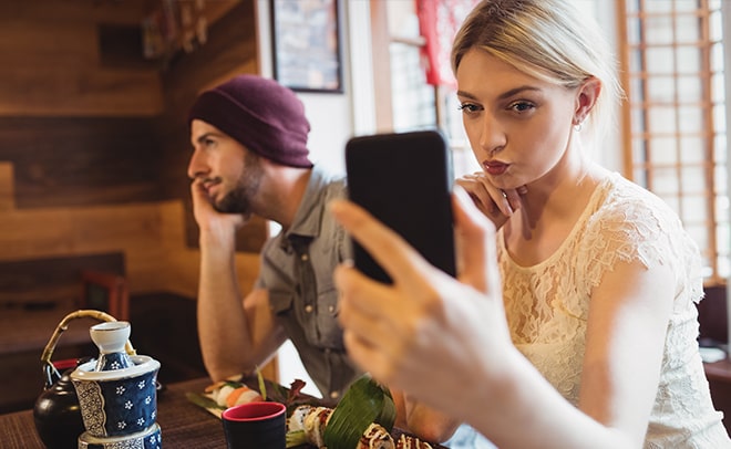 Vấn đề chọn avatar cho hồ sơ hẹn hò