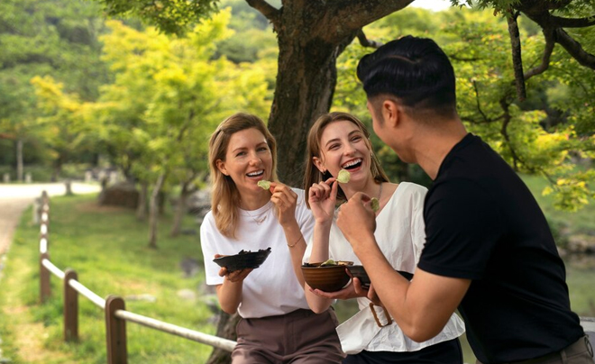 Người lạ không có tâm trạng trò chuyện phải làm sao