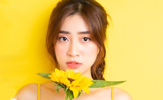 Hãy khen cả người thân quen của crush