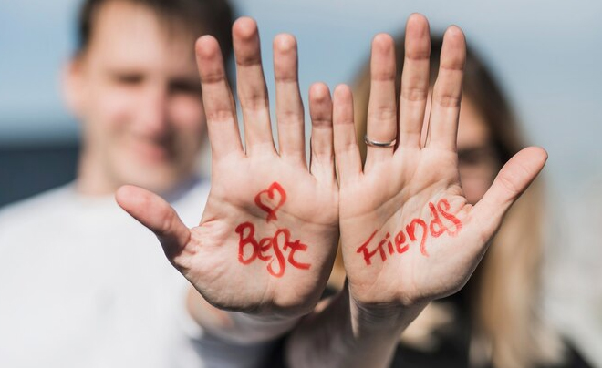 Nói rằng bạn đang cảm nắng ai đó rồi nên không thể nhận lời