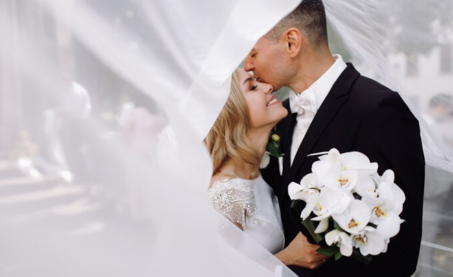 Giá vàng tăng cao kỷ lục thách thức đám cưới