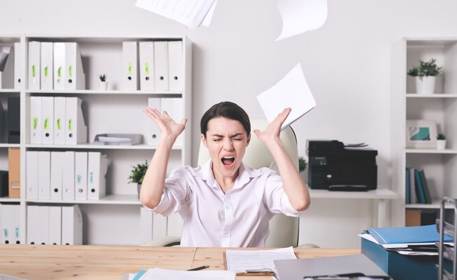 Yêu đồng nghiệp