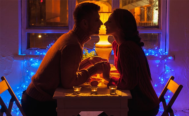 Tìm người yêu qua bạn bè mai mối