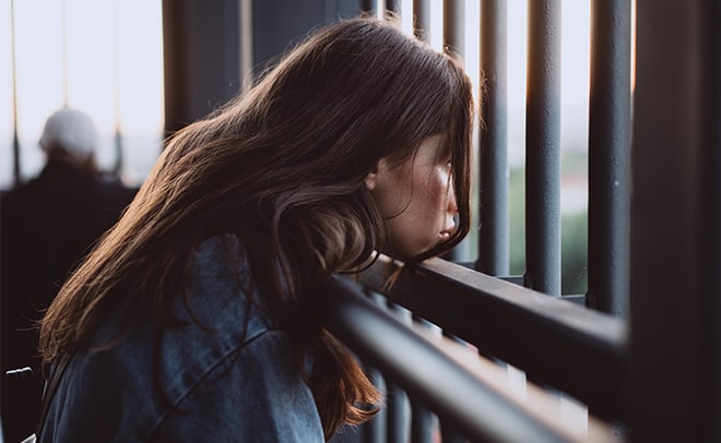 Bạn thân khuyên tôi chia tay người yêu và rồi họ yêu nhau