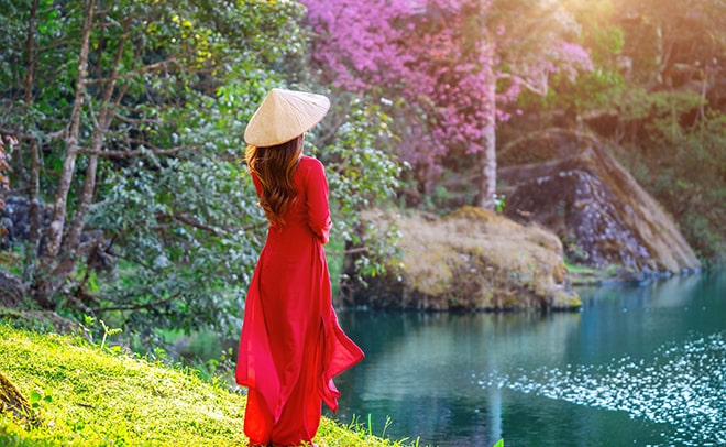 How to Connect and Date Vietnamese Women on the 1Love App