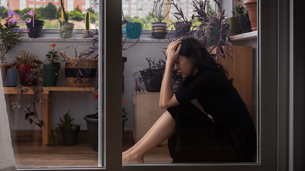 Chồng có thói quen xấu khi xa nhà