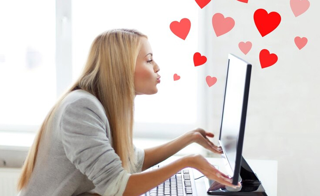 Vì sao ta lại dễ nói chuyện với người lạ hơn người thân quen