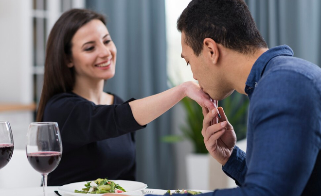 Có nên tìm người yêu trên mạng