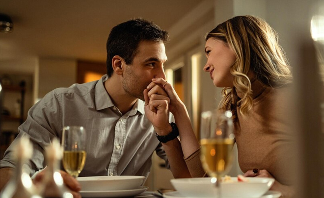 Vì sao dân văn phòng chuộng Blind date