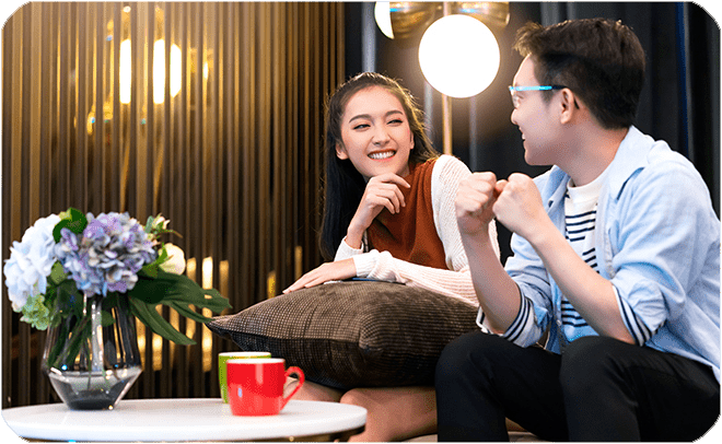 3 Dấu hiệu cô ấy thích bạn qua cách cư xử