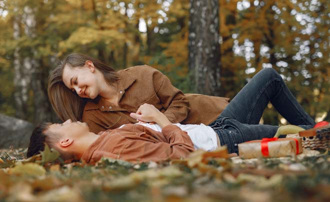 Vì sao có người yêu rồi, bạn vẫn rung động với người khác