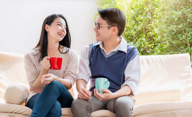 Ngôn ngữ cơ thể của phụ nữ khi thích một người