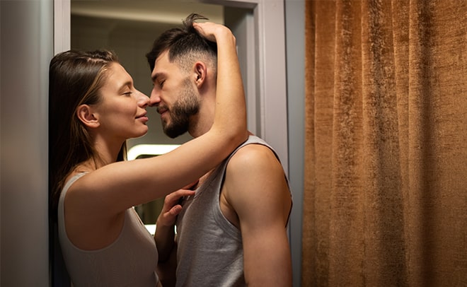 Những khoảnh khắc và dấu hiệu khiến chàng muốn hôn