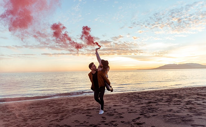 Tại sao yêu xa lại thường không có Happy Ending