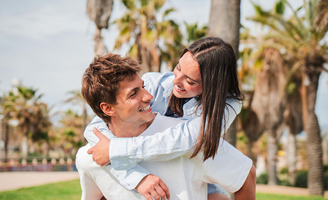 Có nên yêu người đẹp trai không? Chọn lý trí hay con tim