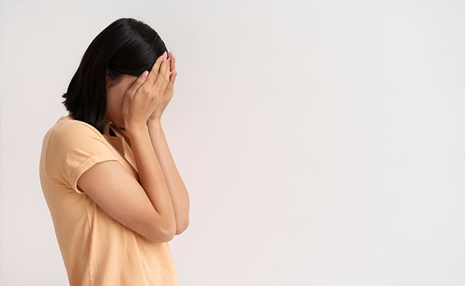 Những lý do khiến bạn lo sợ bạn gái bạn đang lừa dối