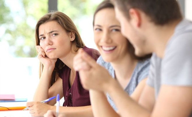 10 dấu hiệu nhận biết cuộc tình xuất hiện người thứ ba cực chuẩn