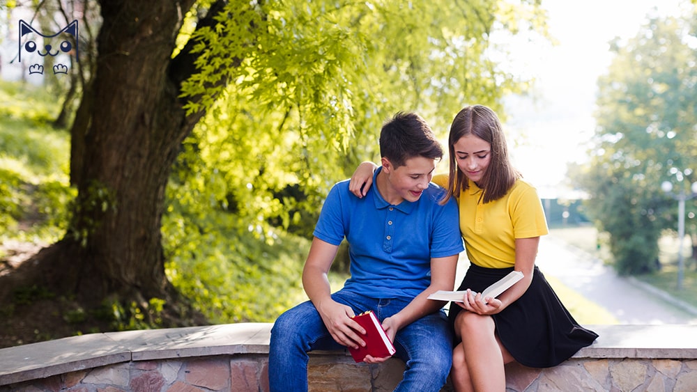 Cách tán bạn cùng lớp không gây mất lòng