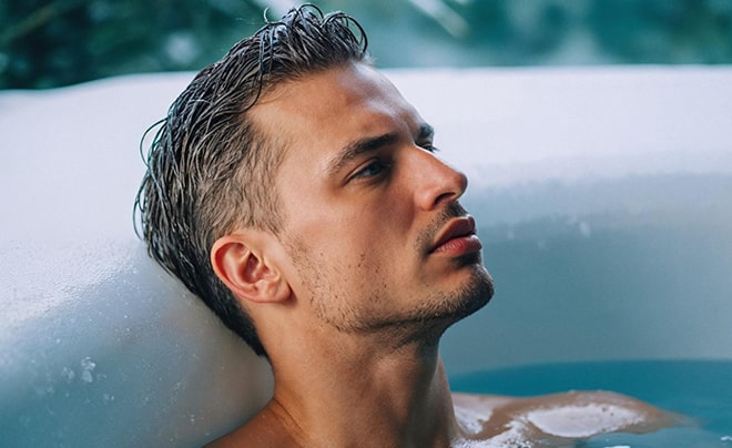 Có phải con gái thầm thích con trai lạnh lùng đúng không