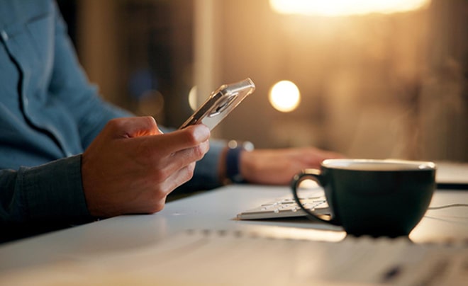 App hẹn hò có phải là liều thuốc cho người độc thân lâu năm