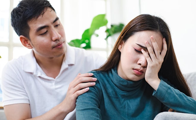 Dấu hiệu cô ấy đang giận nhưng vẫn còn yêu rất nhiều