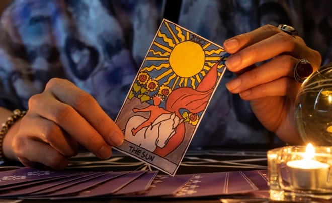 Bói tarot tình yêu: Cách bói và giải nghĩa chuẩn xác