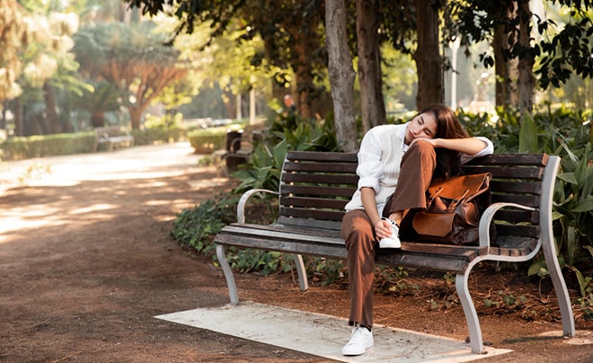 Benching là gì? Nguyên nhân khiến người ta benching