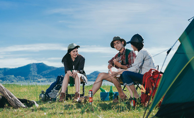 Phubbing là gì? Cách chữa bệnh cắm mặt vào điện thoại