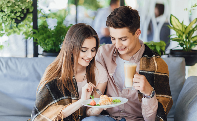 Tình phí là gì? Các cách chia sẻ tình phí tế nhị