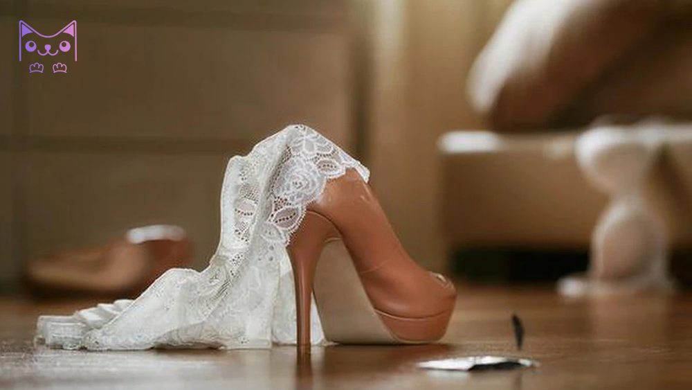 Bóc bánh trả tiền là gì? Bóc bánh trả tiền có phải ngoại tình không?